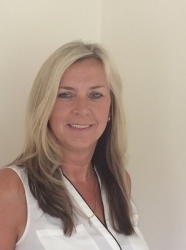 Gillian Coldwell brings 27 years’ experience to bi-fold experts
