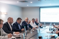 Edgetech roundtable finds sector ready for triple glazed future