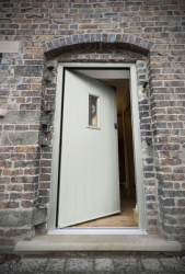 Another new door colour from Solidor